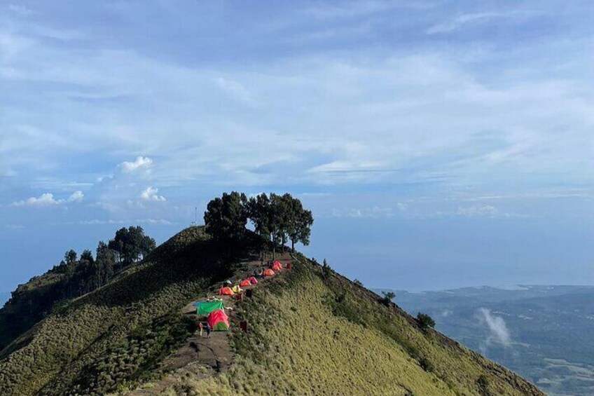 Trekking Mt. Rinjani 2D1N Via Sembalun - Crater Rim - Summit 