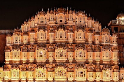 1-daagse trip naar Jaipur vanuit Mumbai met commerciële vluchten aan beide ...