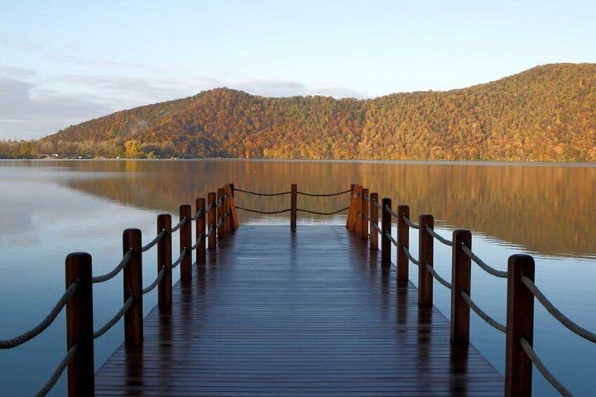 A romantic place at Nohur Lake