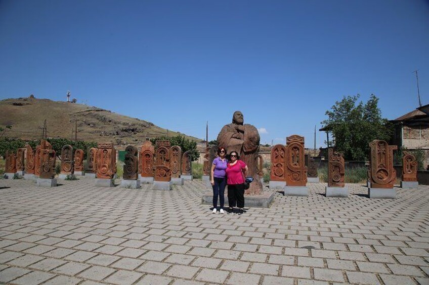 Private tour to Oshakan, Karmravor, Hovhanavank, Saghmosavank monasteries