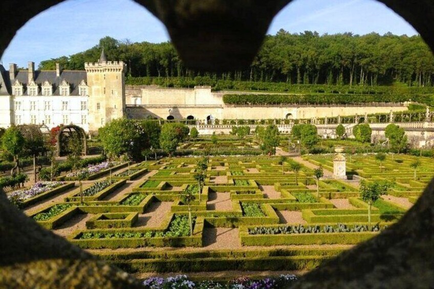 Loire Valley Half Day : Villandry and Azay-le-Rideau from Tours