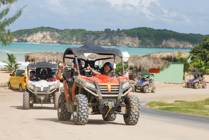 Safari en buggy por la playa de Macao y baño en un cenote