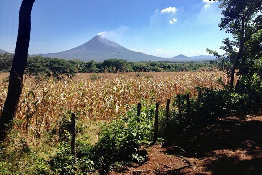 Momotombo volcano and Momotombito
