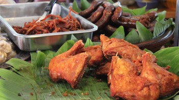 North & Old Town Chiang Mai City Walking Tour