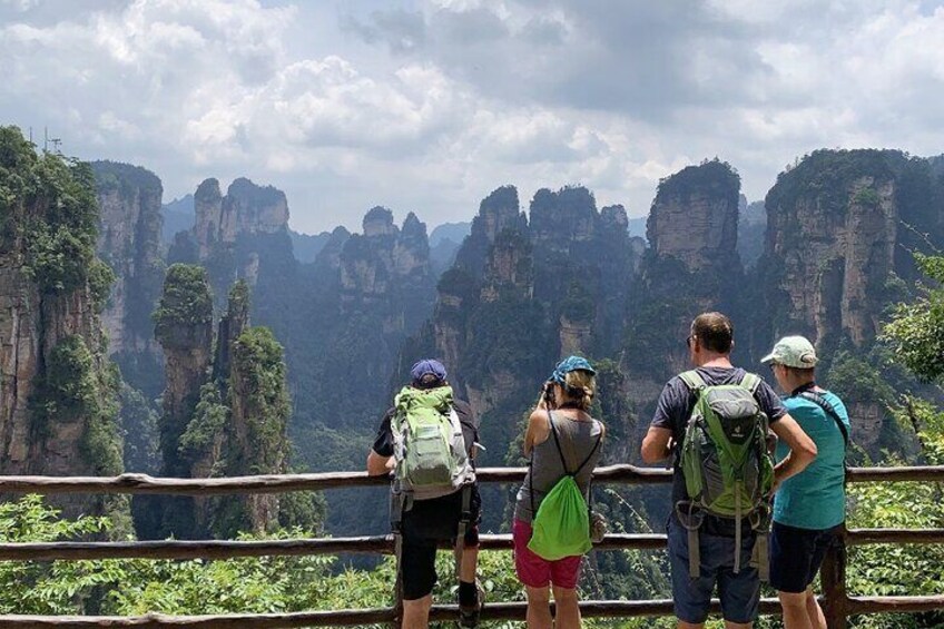 Full-Day Zhangjiajie National Forest Park Tour: Tianzi Mountain and Yuanjiajie