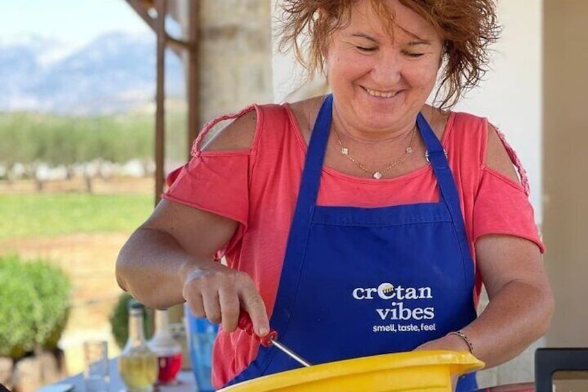 Our chef will be my mum, mama Stela! She is looking forward to share with you all the secret of the Cretan Cuisine! 