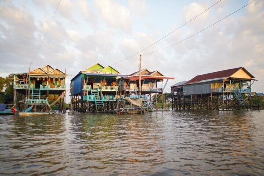 Kompong Pluk floating Village 