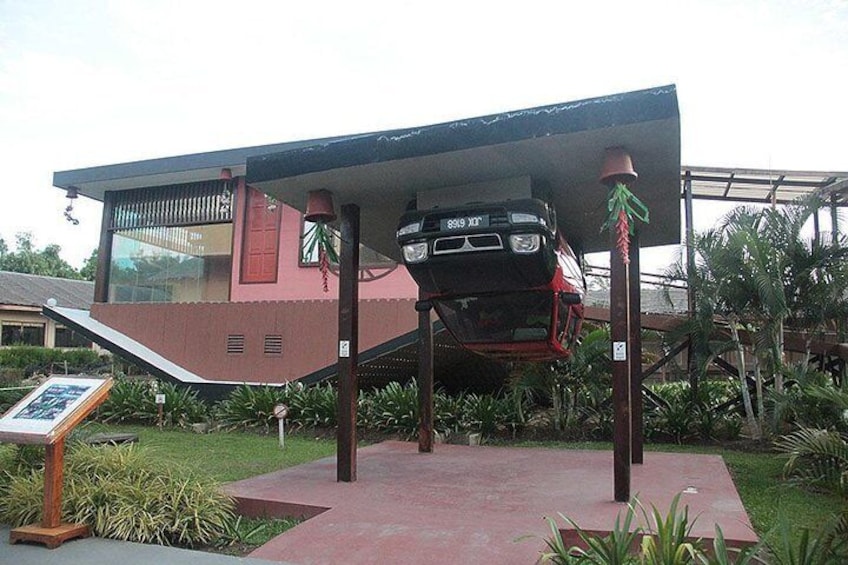 Ethnic Cooking Class & Upside Down House & 3D Wonders Museum