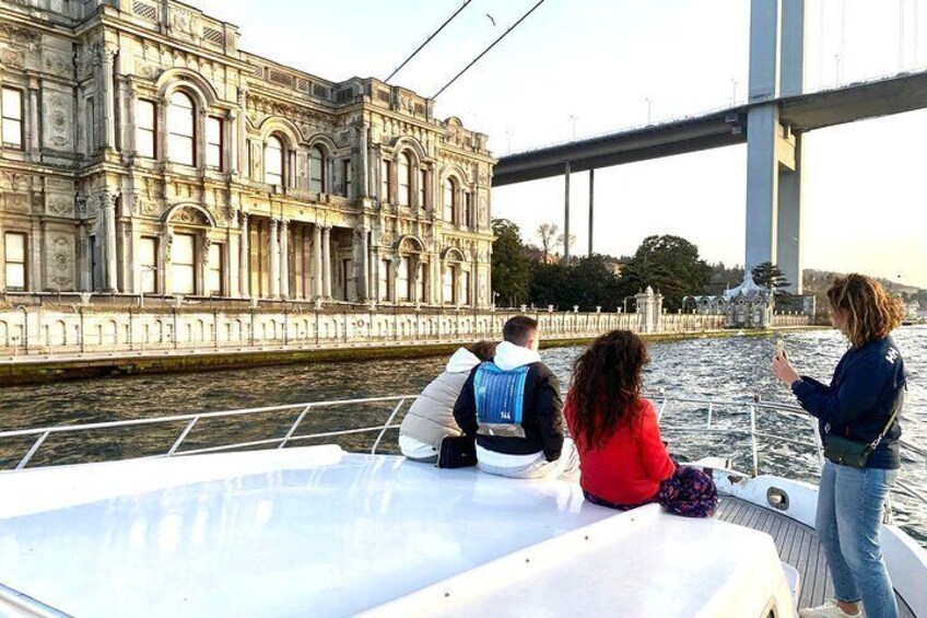 Private Sightseeing Cruise on Luxury Yacht Istanbul