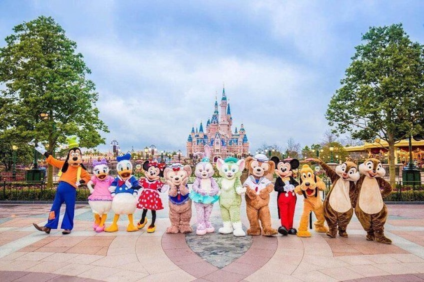 1 Day-Pass for Disneyland Shanghai and Transfer service Mini Group package