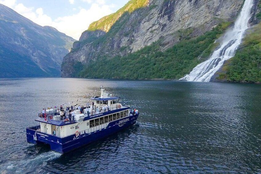 Fjordcruise Ålesund Geirangerfjord Ålesund "3fjords3hours"