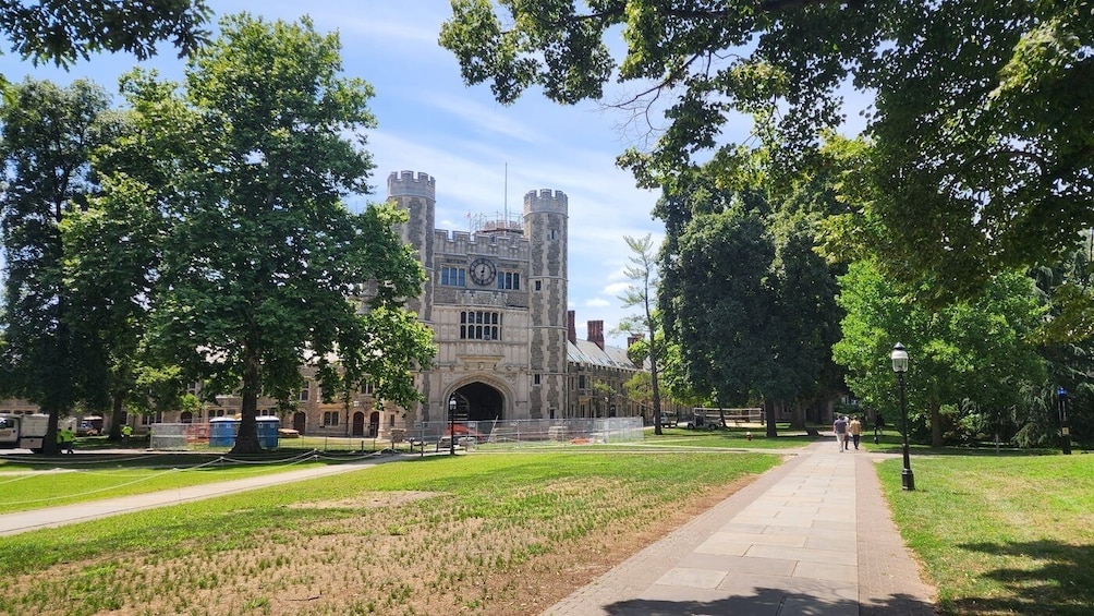 Princeton University and the City of Philadelphia Tour from NYC