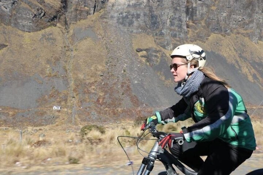 The World's Most Dangerous Road - Barracuda Biking's Death Road Riding