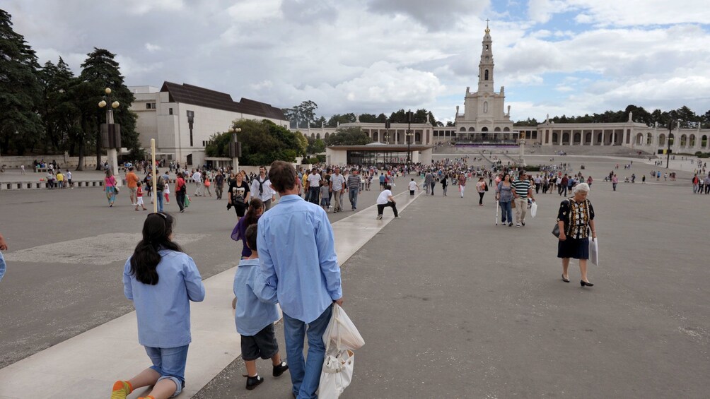visiting the Sanctuary of Our Lady of Fátima in Portugal