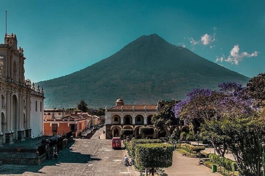 Discover the Majesty of Antigua on a Shore Excursion From Puerto Quetzal + Lunch