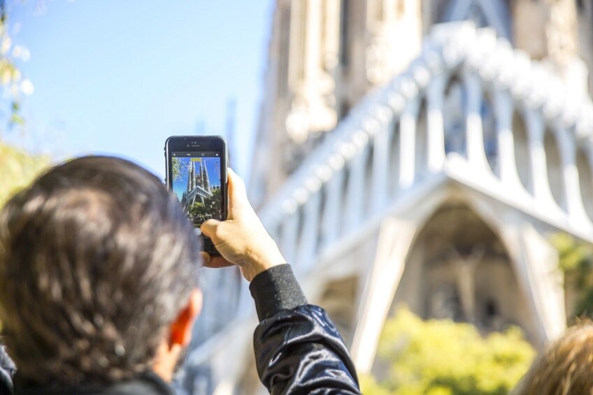 Fast Track: Sagrada Família Guided Tour with Tower Access