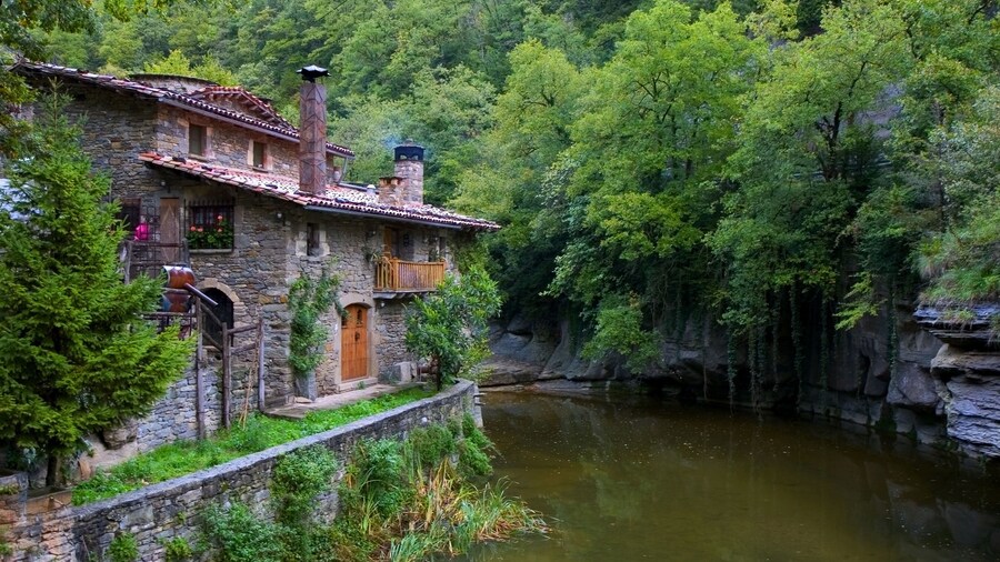 stone village home in villages of Besalu in Barselona