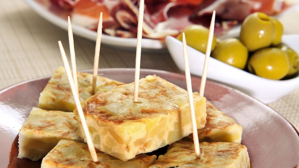 finger foods and olives at food tour in Barcelona