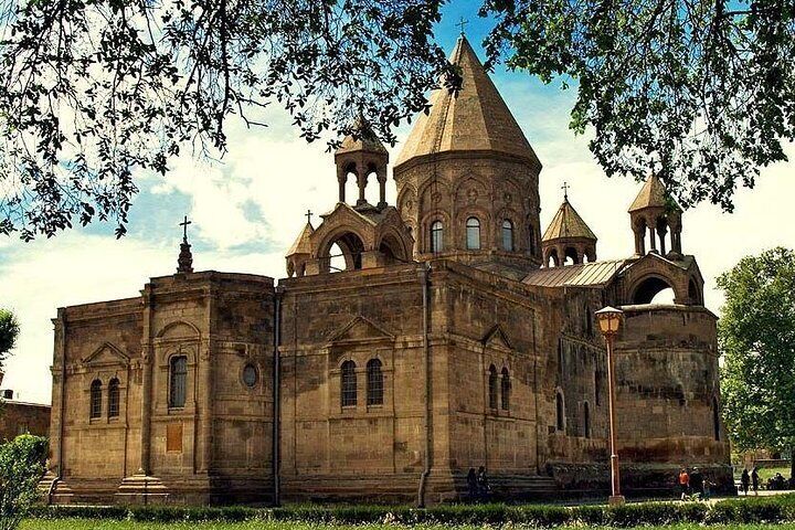 Day trip to: Echmiadzin Cathedral and Zvartnots Temple