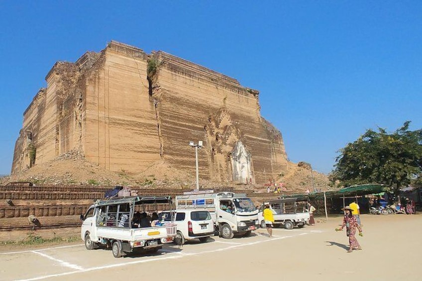 Private Tour for Amarapura, Mingun, Sagaing and Inwa (AVA)