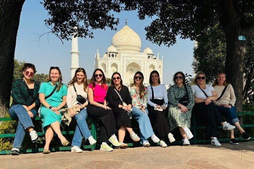 Delhi to Agra and Taj Mahal Private Day Trip by Express Train with Lunch