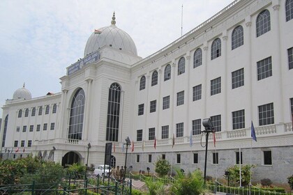 Full Day Museums Sightseeing Tour of Hyderabad