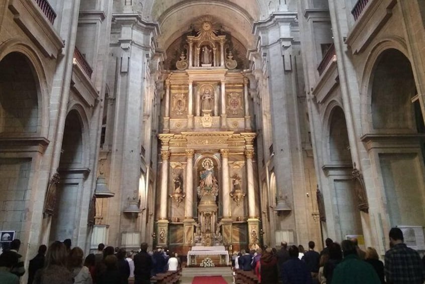 Santiago de Compostela & Valença do Minho - from Porto