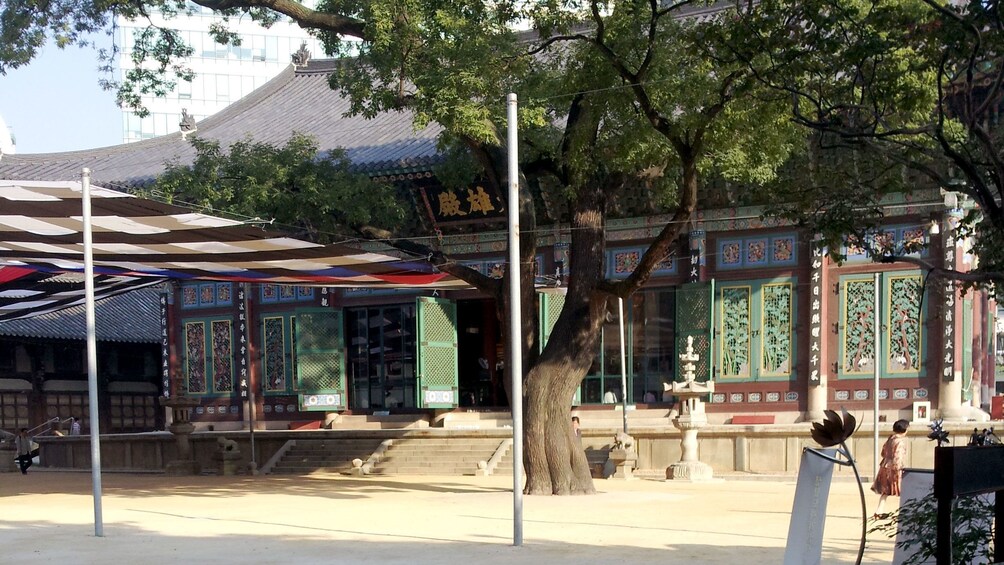 แสดงภาพที่ 1 จาก 5 exterior of building in seoul