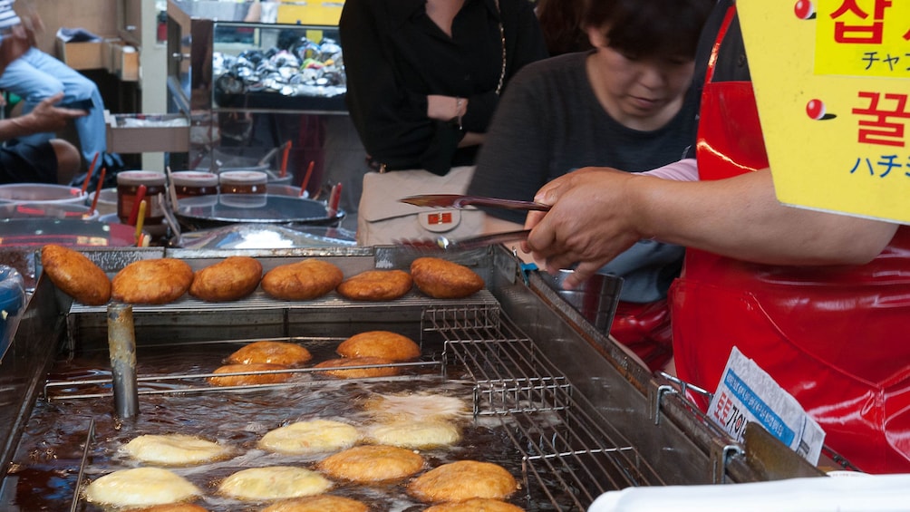 frying foods in seoul