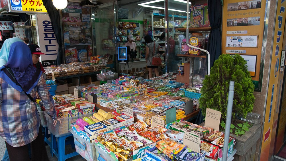market in seoul