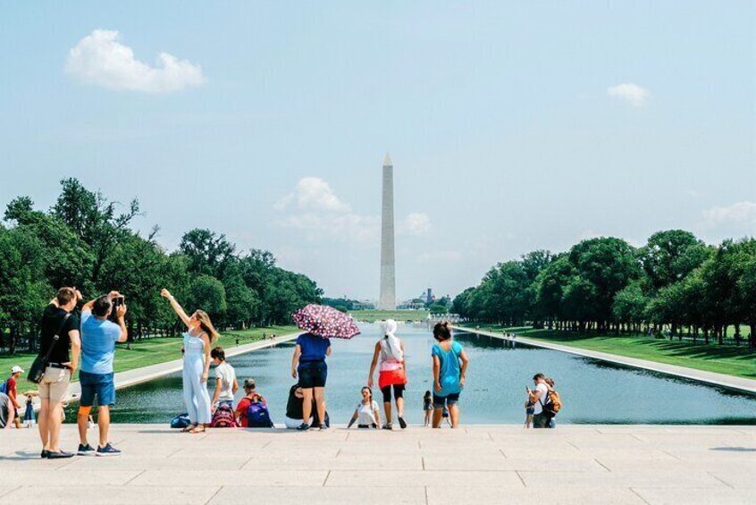 Luxury Sight See DC City Tour with Potomac River Cruise or Jefferson Memorial