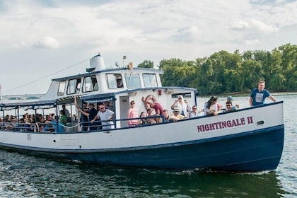 Potomac River Cruise & City Bus Tour with Optional Entry Tickets