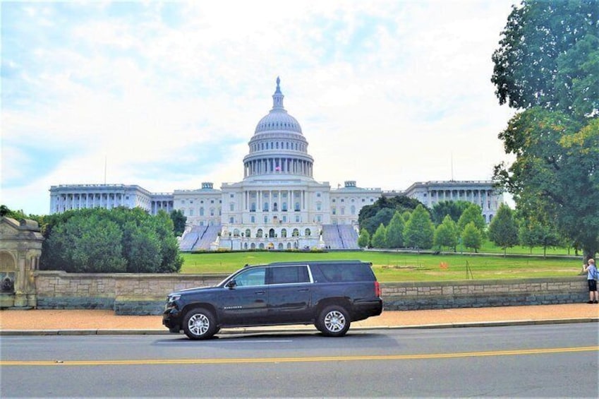 SUV At The US Capitol Building