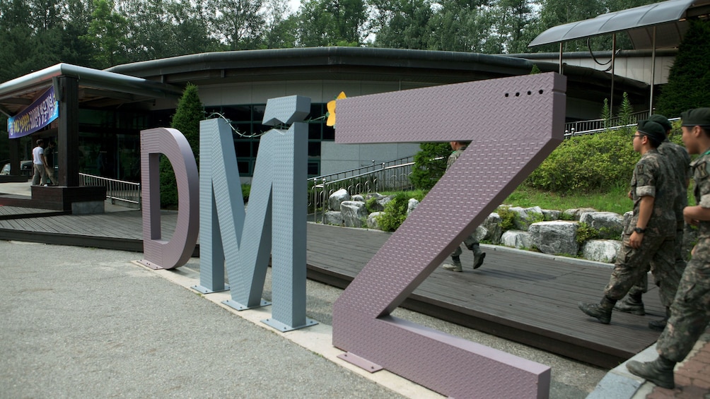 DMZ sign in seoul