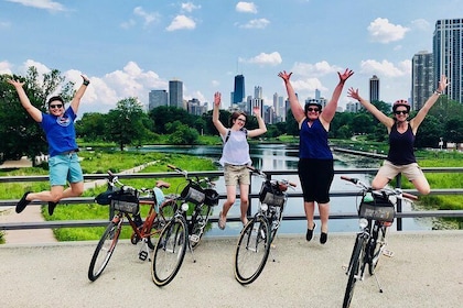 Bike Tour of Chicago's Lakefront Areas