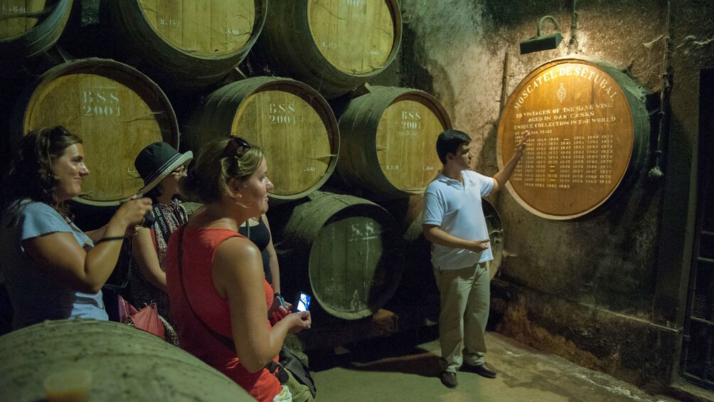 Apri foto 1 di 5. stacked wine barrels in the cellar in Portugal