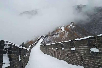 Full Day Great Wall Tour: Juyongguan, Badaling and Mutianyu