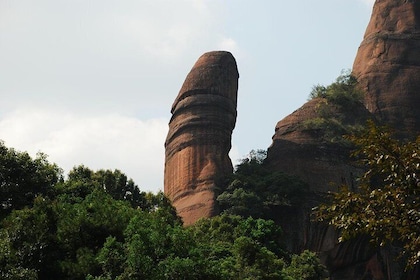 2-Day Private Danxia Mountain and Nanhua Monastery Tour From Guangzhou by B...