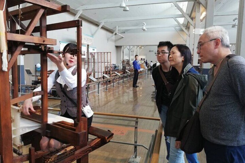 Guided Half-day Tour(AM) to Nagoya Castle & Toyota Commemorative Museum