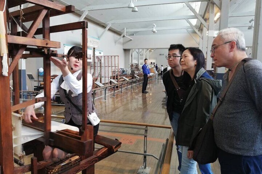 Guided Half-day Tour(AM) to Nagoya Castle & Toyota Commemorative Museum