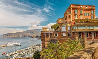 3-Day Southern Italy Tour: Naples, Pompeii, Sorrento & Capri