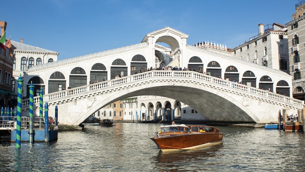 Grand Canal Boat Tour