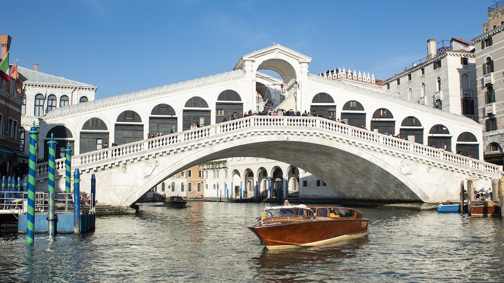 Grand Canal Boat Tour