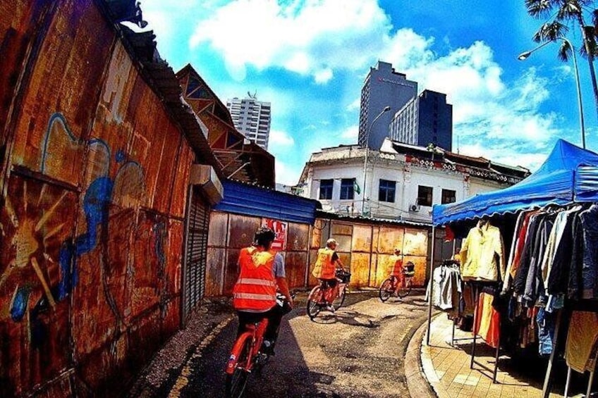 Cycling through the back alleys ..