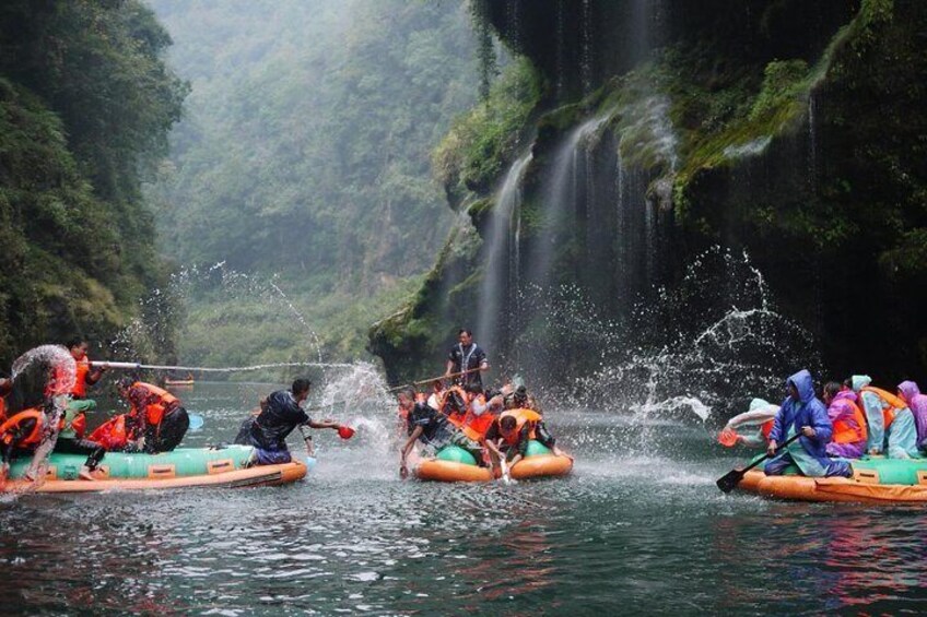 Zhangjiajie Mengdong River Rafting Trip