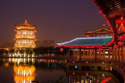 Xian Evening Tour at Tang Paradise with Private Tour Guide