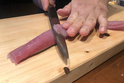 Tsukiji Tour with Sushi making workshop