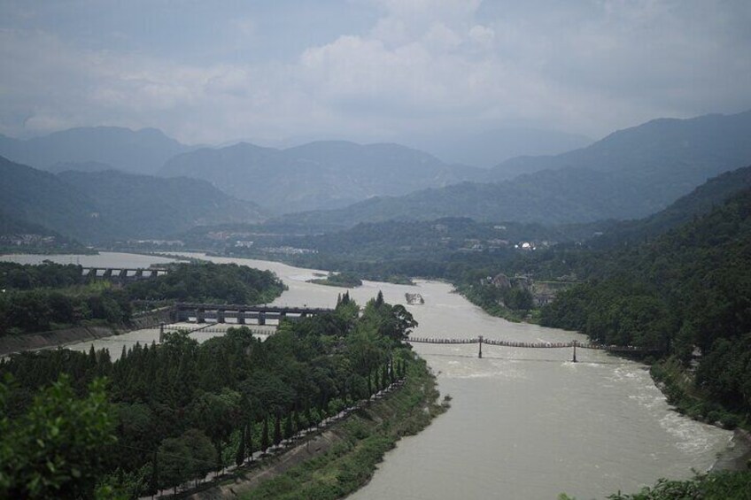 Dujiangyan Irrigation and Mt.Qingcheng 1 day private tour 