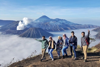 1 Tag - Erstaunliche Bromo Sunrise Tour mit 7 Spots // 00.30 -13.00