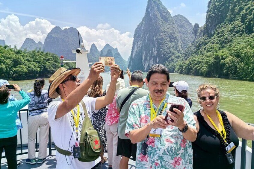 3-Day Private Guilin Tour with Li River Cruise and Yangshuo